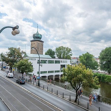 Riverside Apartment With A Balcony 布拉格 外观 照片