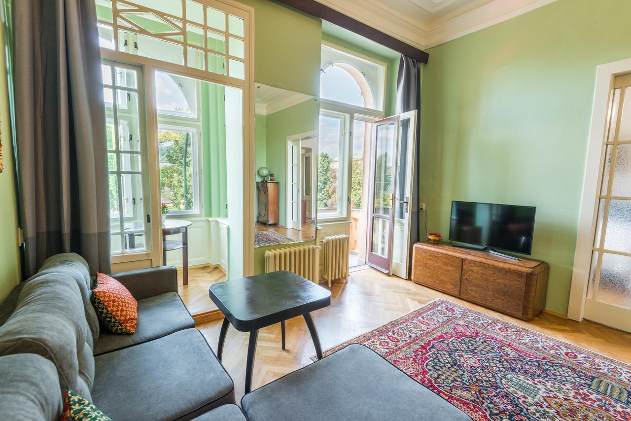 Riverside Apartment With A Balcony 布拉格 外观 照片